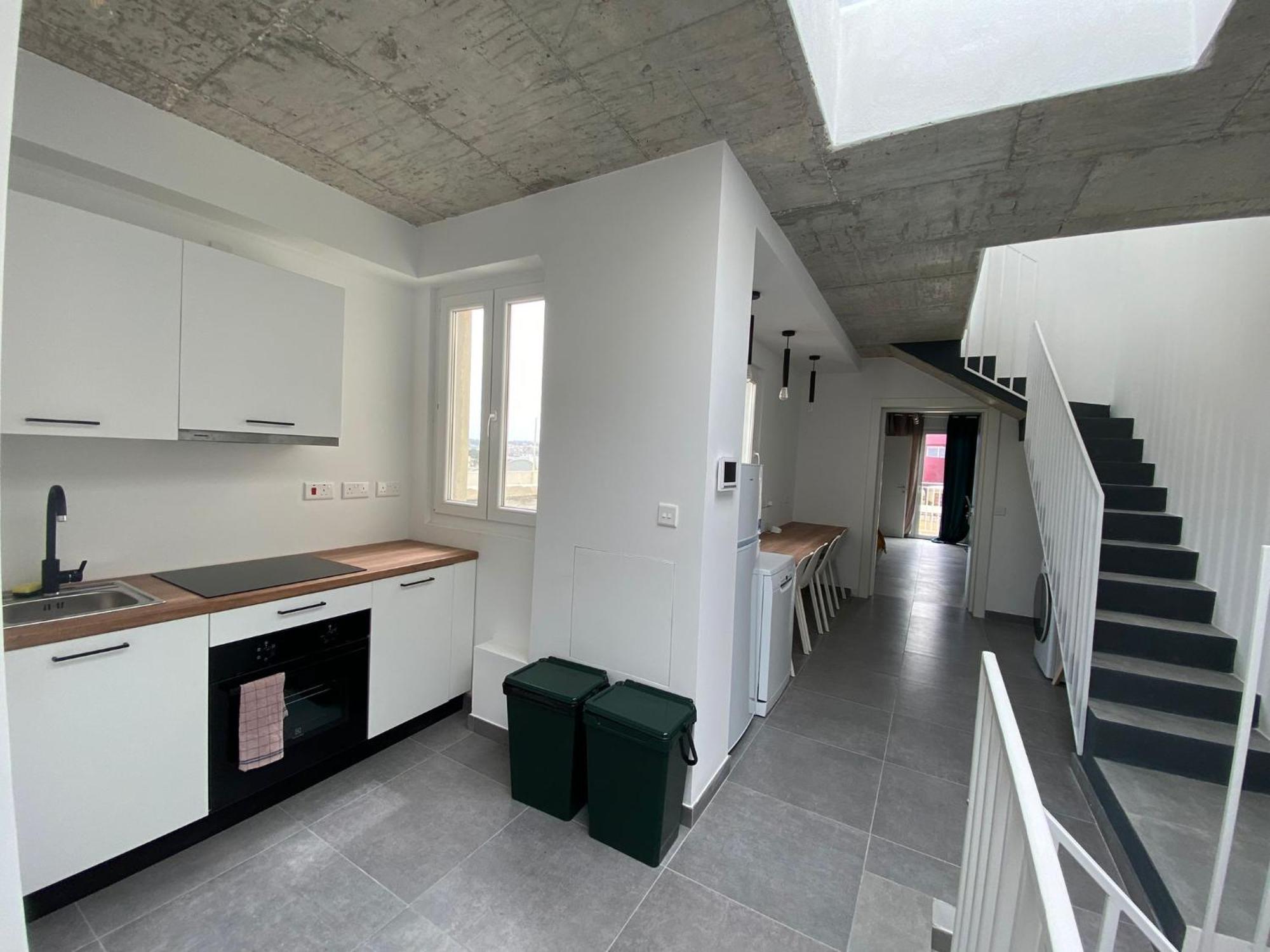 Апартаменты Minimal & Arty Townhouse Hamrun Экстерьер фото